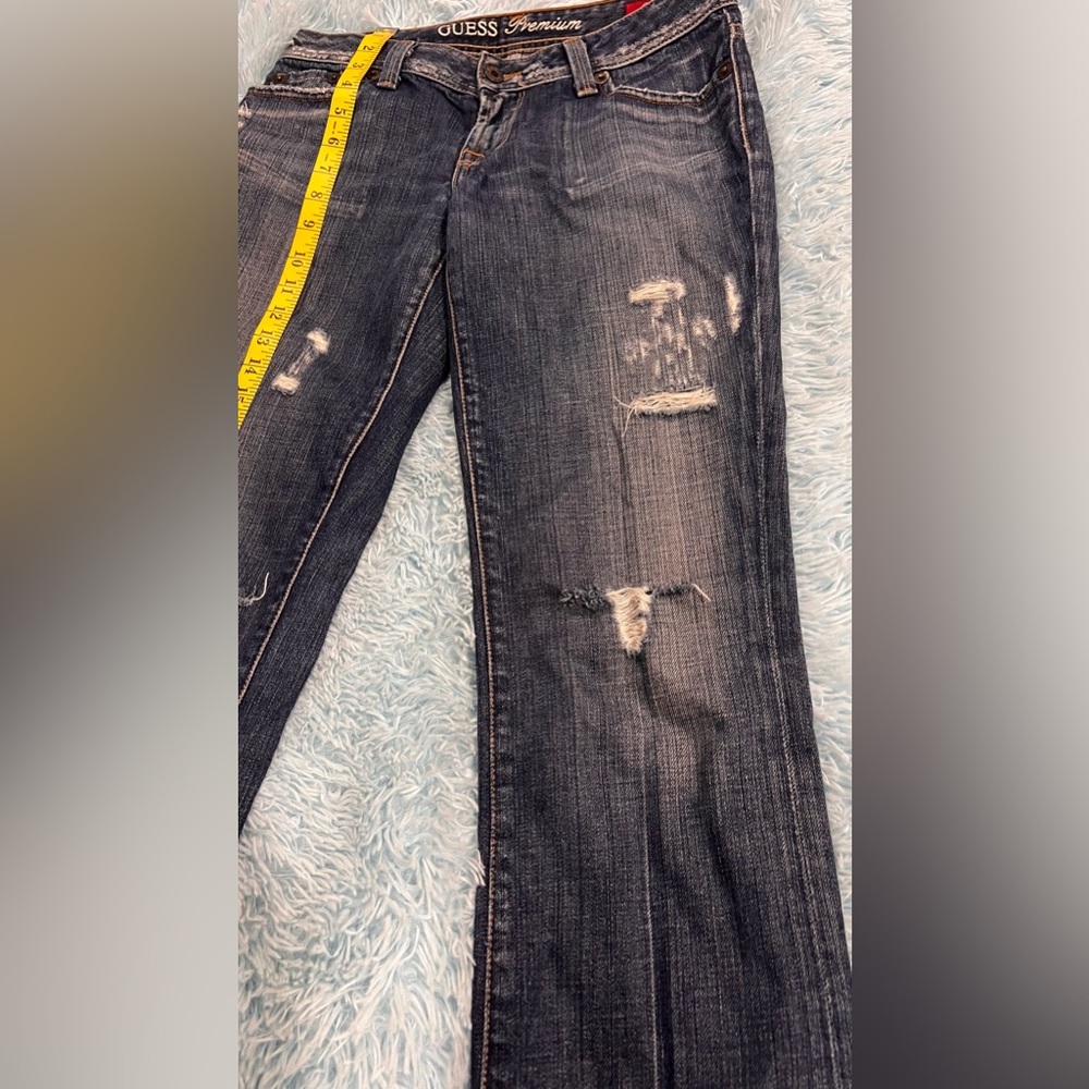 Guess Premium Women’s Jeans, Size 27 - Picture 4 of 10